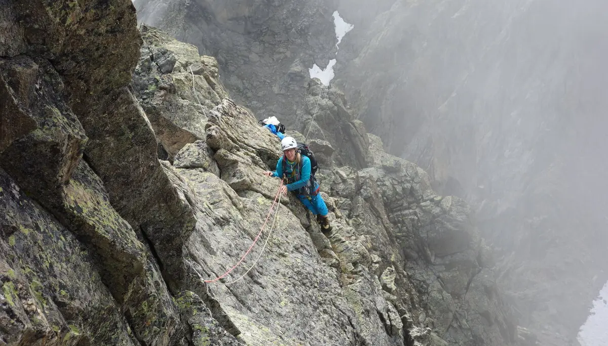 Lena in luftiger Kletterei am Trotzigplanggstock | © DAV Freudenstadt