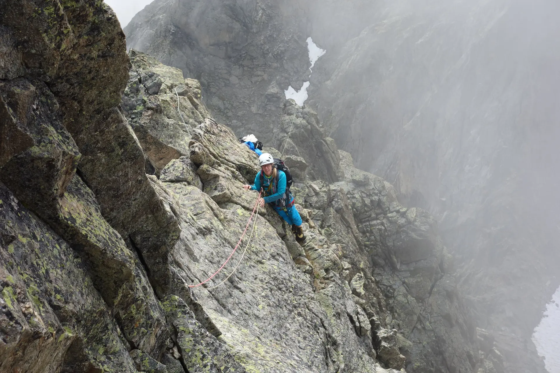 Lena in luftiger Kletterei am Trotzigplanggstock | © DAV Freudenstadt